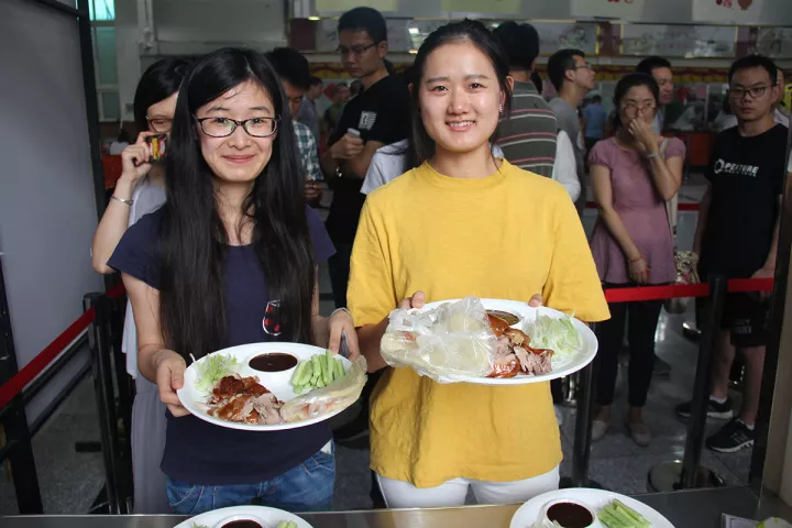 美食佳節(jié)，華麗綻放 ——天津鐵三院健力源餐廳舉辦美食節(jié)活動(dòng)