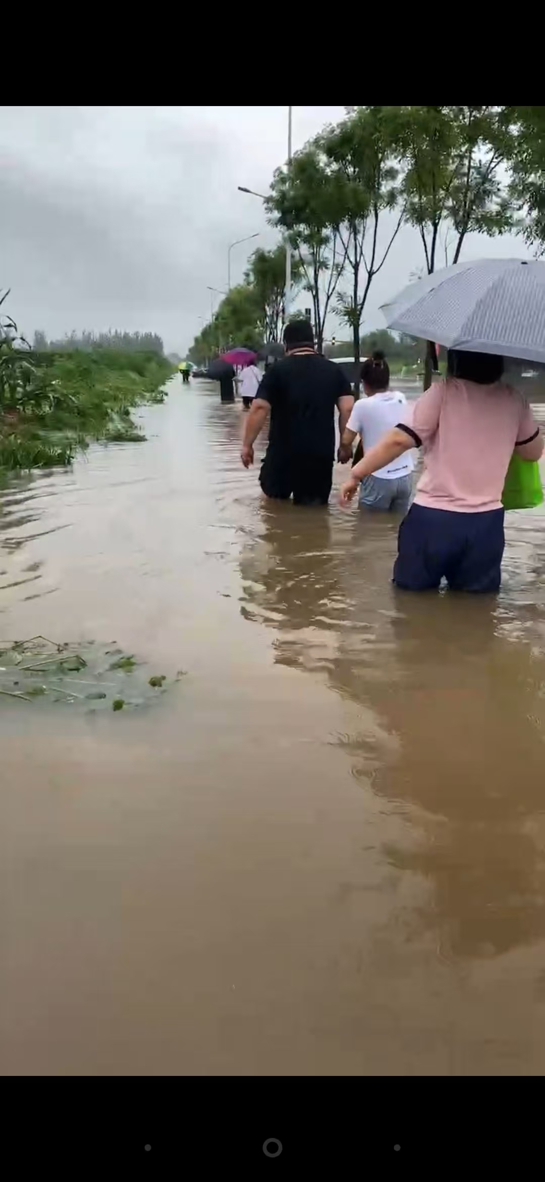 風(fēng)雨前行，無懼無悔——沈陽大區(qū)汛期一線工作記實